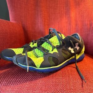 Under Armour Size 11 EUC